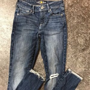 Lucky Brand denim, size 00/24.  💐